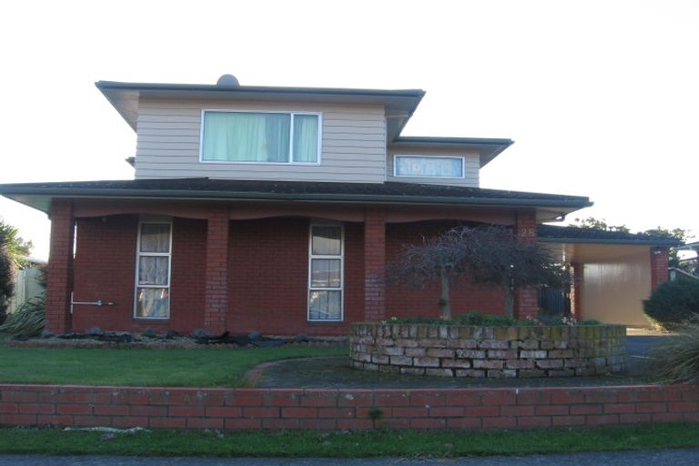 Photo of property in 28 John F Kennedy Drive, Milson, Palmerston North, 4414