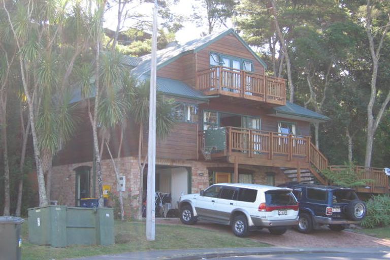 Photo of property in 47 Emlyn Place, Torbay, Auckland, 0630