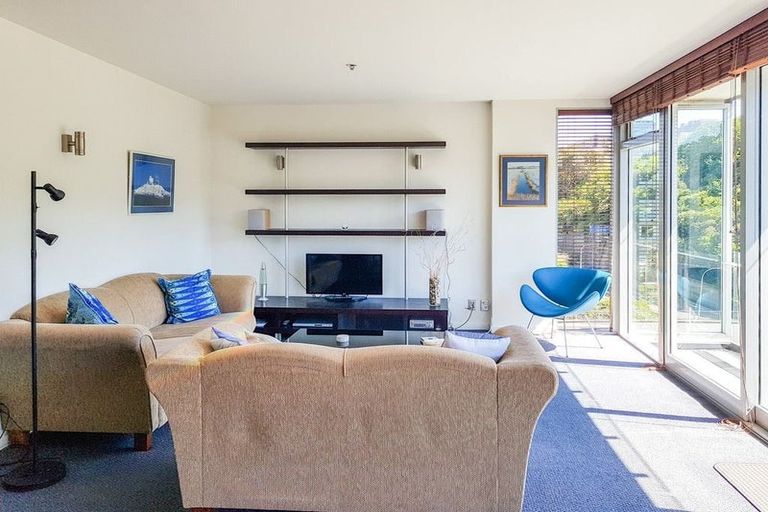 Photo of property in Montreaux Apartments, 5a/164 The Terrace, Wellington Central, Wellington, 6011