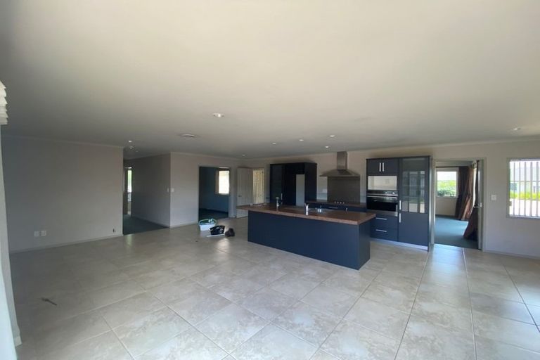 Photo of property in 37 Gibson Place, Papamoa Beach, Papamoa, 3118