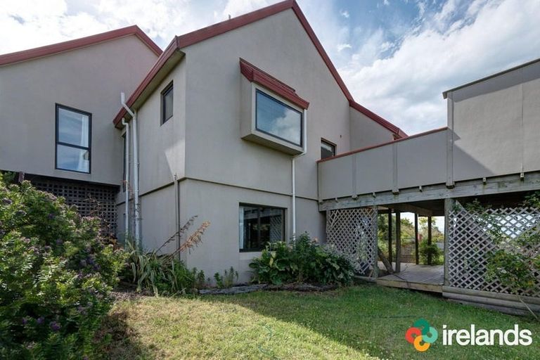 Photo of property in 10 Santa Maria Avenue, Mount Pleasant, Christchurch, 8081