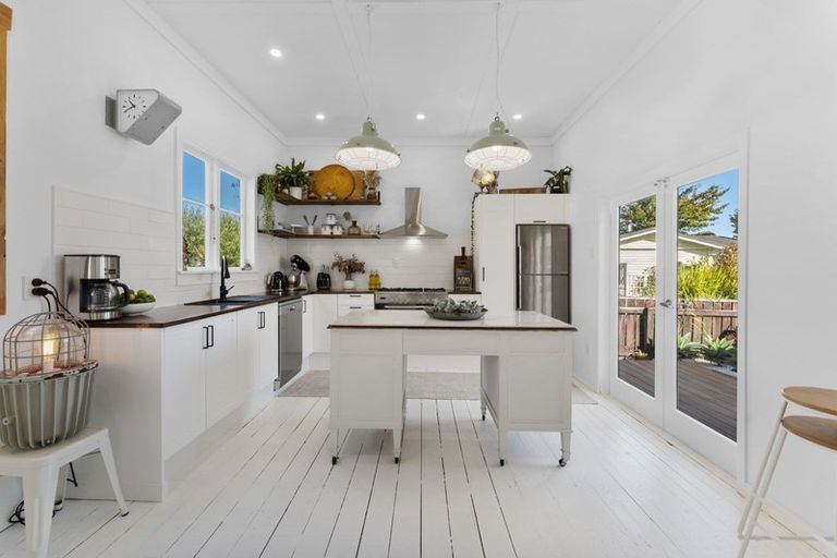 Photo of property in 32 Brookes Street, Inglewood, 4330