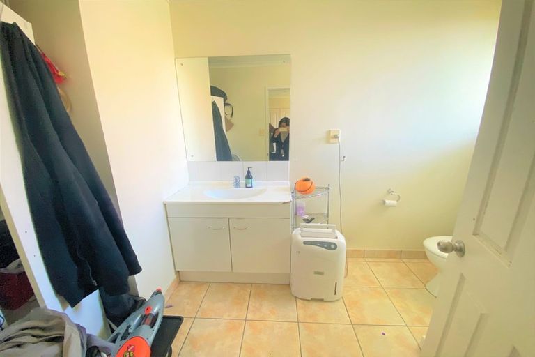 Photo of property in 5 Shah Lane, Mangere, Auckland, 2022