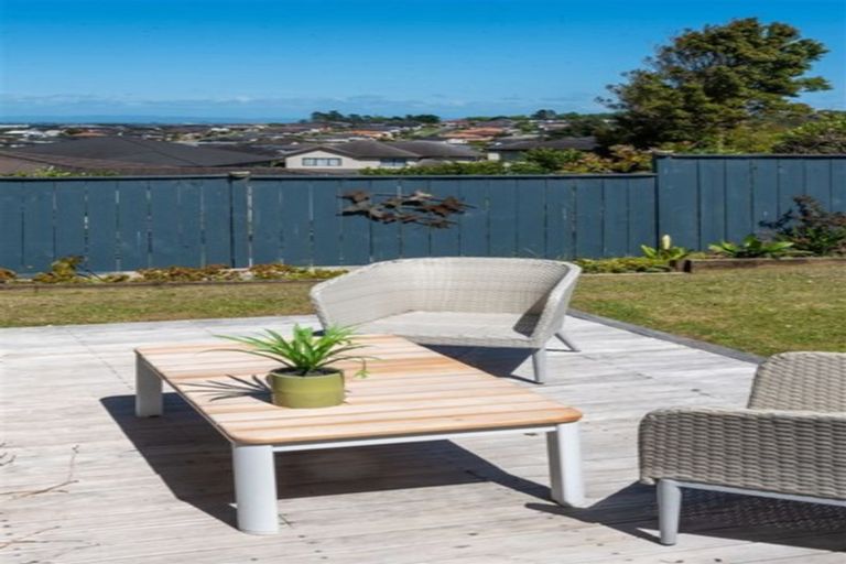 Photo of property in 8 Bilancia Place, Flat Bush, Auckland, 2016