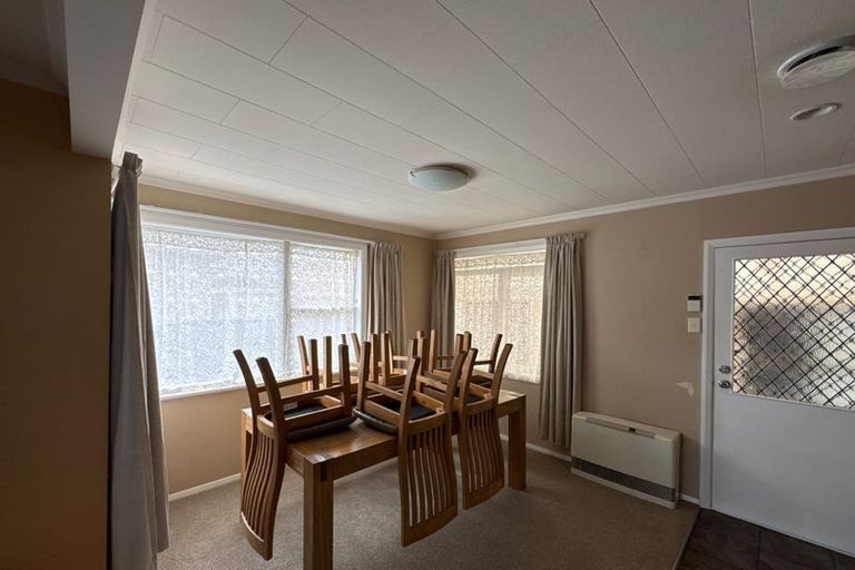 Photo of property in 18 Park Road, West End, Palmerston North, 4412