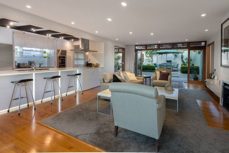 Photo of property in 11 Clifton Road, Browns Bay, Auckland, 0630