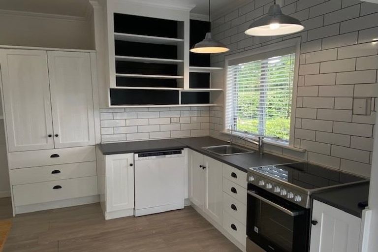 Photo of property in 15 Brown Street, Hamilton East, Hamilton, 3216