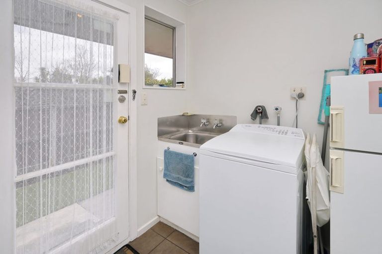 Photo of property in 41a Lake Terrace Road, Burwood, Christchurch, 8061