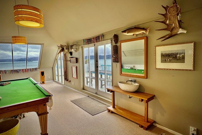 Photo of property in 8 Beere Haven Steps, Seatoun, Wellington, 6022