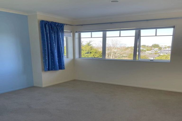 Photo of property in 49a Wyoming Avenue, Murrays Bay, Auckland, 0630