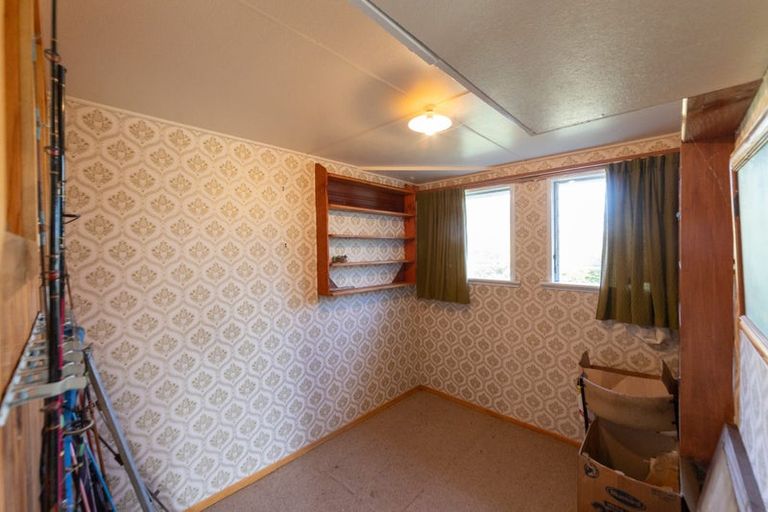 Photo of property in 37 Punga Street, Tangimoana, 4822