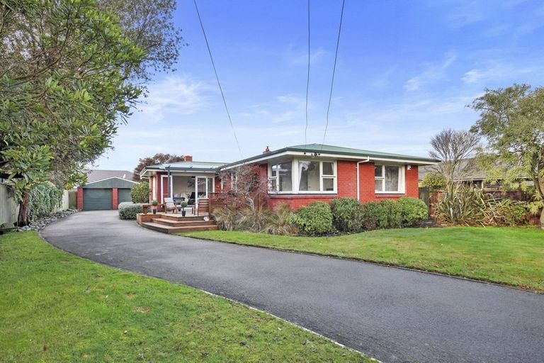 Photo of property in 6 Rossiter Avenue, Redwood, Christchurch, 8051
