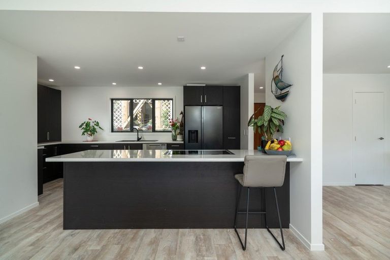 Photo of property in 19 Parawera Drive, Acacia Bay, Taupo, 3330