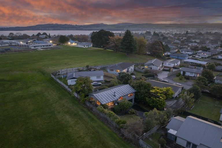 Photo of property in 25 Kiddle Drive, Hilltop, Taupo, 3330