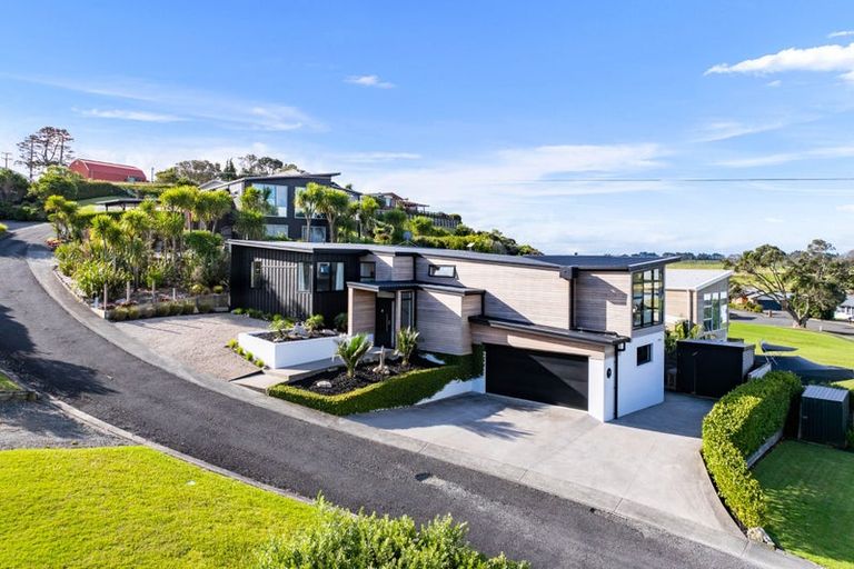 Photo of property in 13 Riverview Place, Waipu, 0582