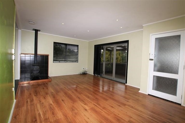 Photo of property in 63 Sheridan Drive, New Lynn, Auckland, 0600