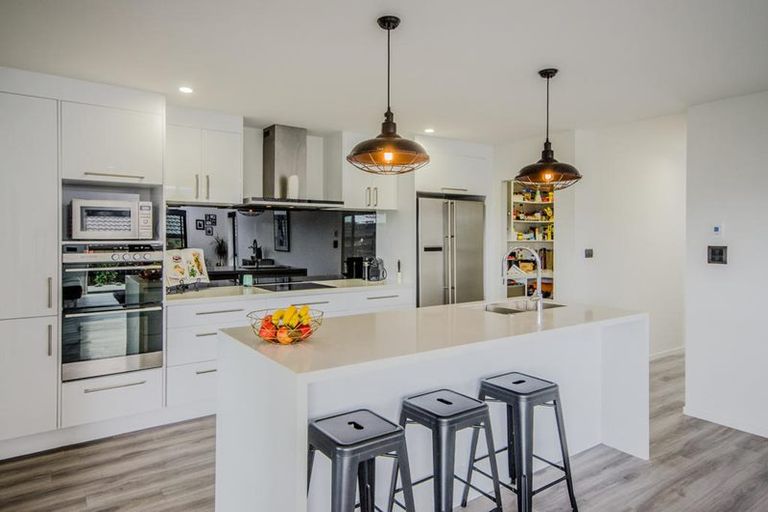 Photo of property in 5 Turpin Road, Riverhead, 0820