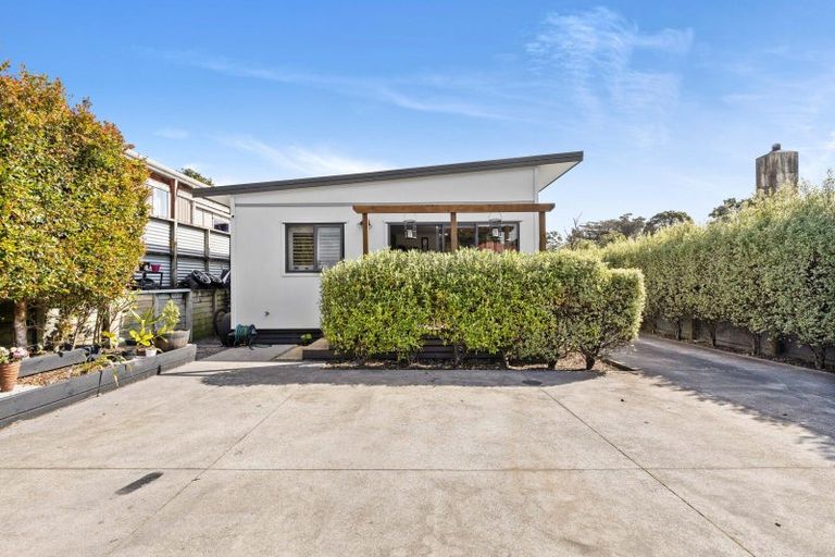 Photo of property in 88a Pioneer Road, Moturoa, New Plymouth, 4310
