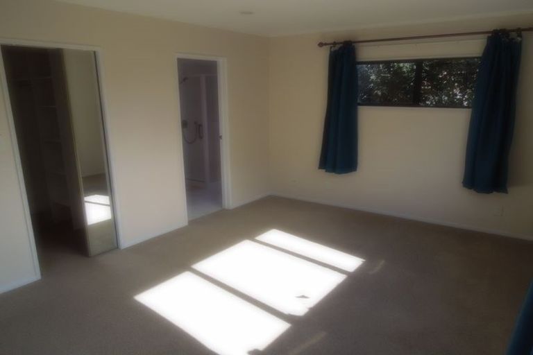 Photo of property in 11 Chiania Place, Somerville, Auckland, 2014