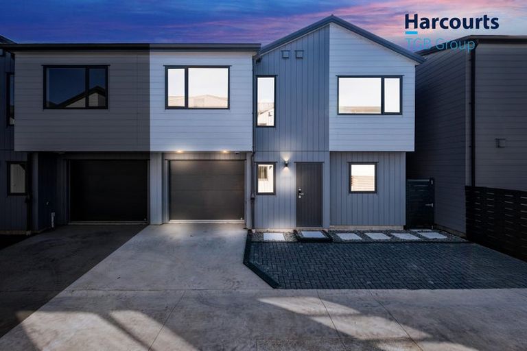 Photo of property in 3/43 Clevedon Road, Papakura, 2110