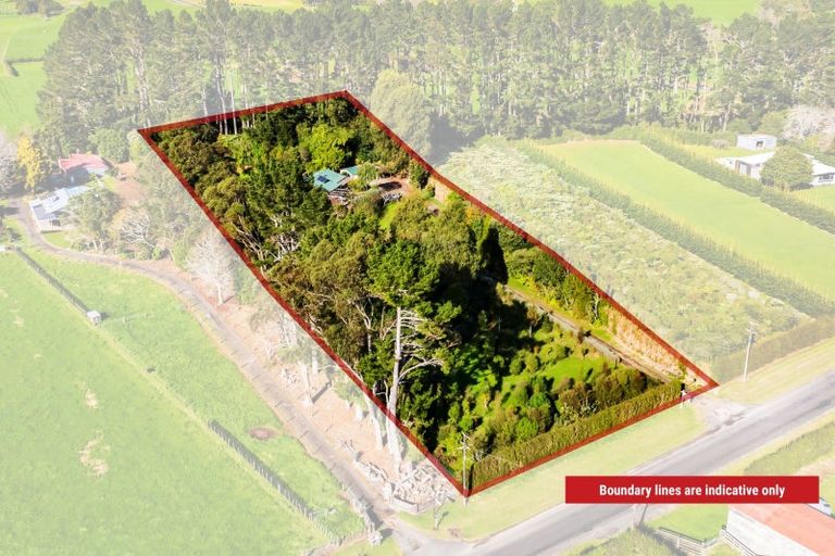 Photo of property in 164 Cross Road, Lepperton, New Plymouth, 4373