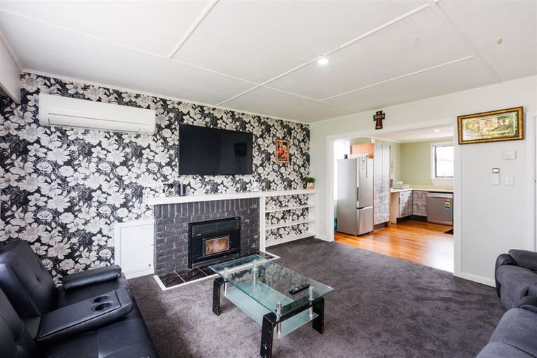 Photo of property in 71 Bridge Street, Bulls, 4818