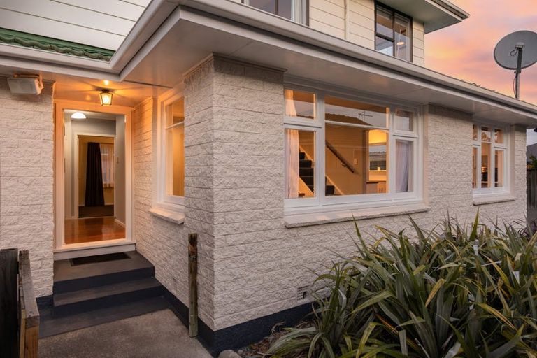Photo of property in 72 Dunedin Street, Redwood, Christchurch, 8051