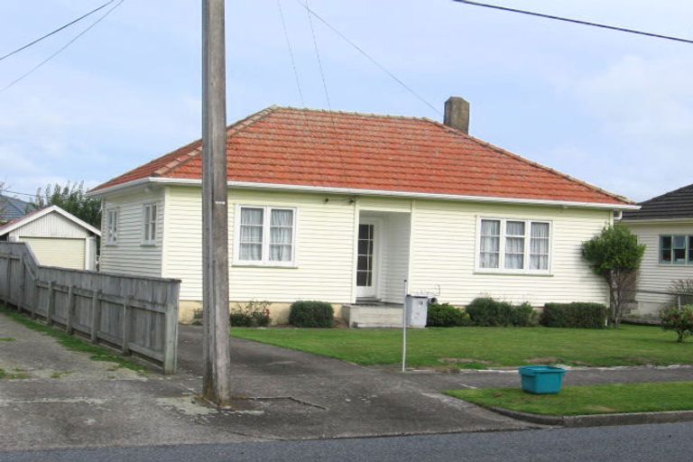 Photo of property in 49 Brasell Street, Fairfield, Lower Hutt, 5011