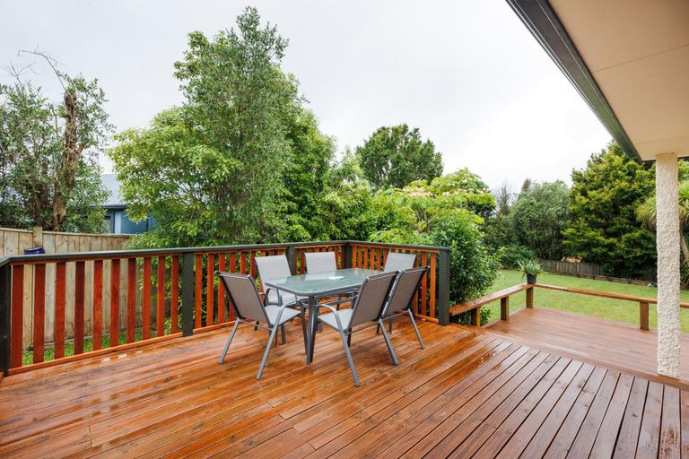 Photo of property in 11 Woodgate Court, Fitzherbert, Palmerston North, 4410