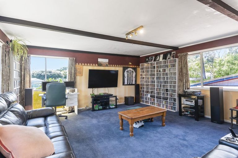 Photo of property in 225 Matai Road, Raumati Beach, Paraparaumu, 5032