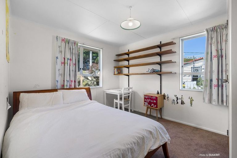 Photo of property in 7 Tukanae Street, Strathmore Park, Wellington, 6022