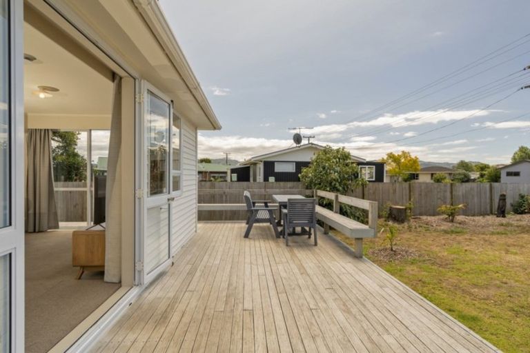 Photo of property in 16 Hannan Road, Whitianga, 3510