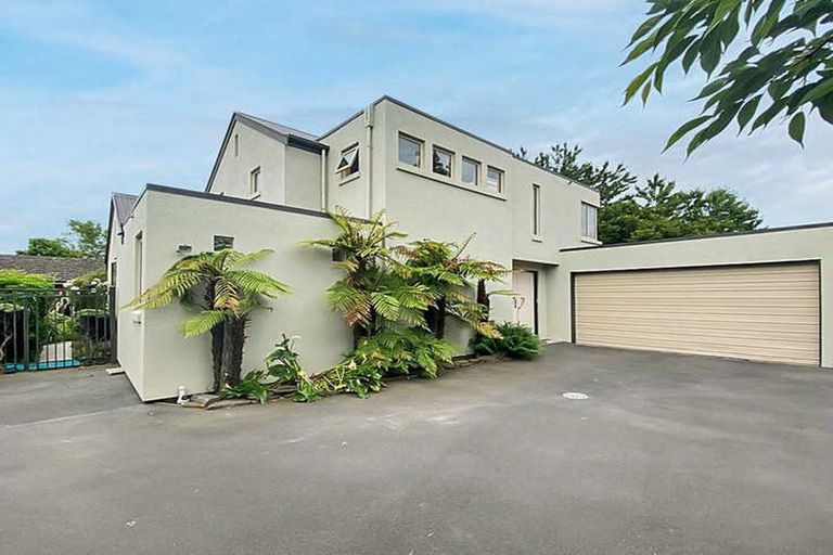 Photo of property in 15 Riverview Street, Beckenham, Christchurch, 8023