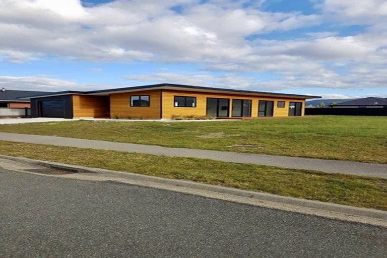 Photo of property in 19 Acheron Way, Te Anau, 9600