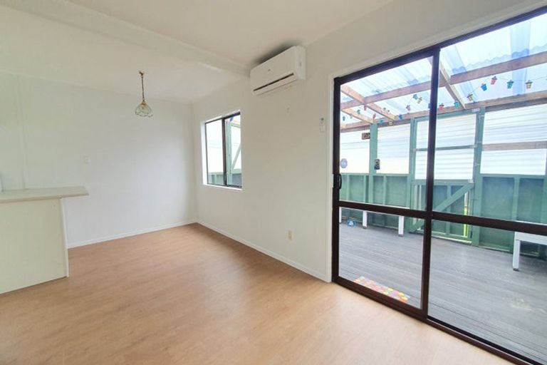 Photo of property in 488 Swanson Road, Ranui, Auckland, 0612