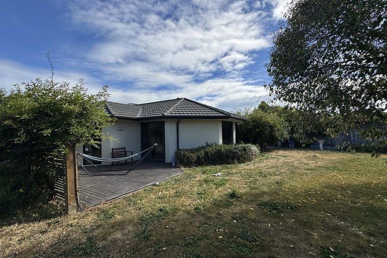 Photo of property in 34 Blue Gum Place, New Brighton, Christchurch, 8083