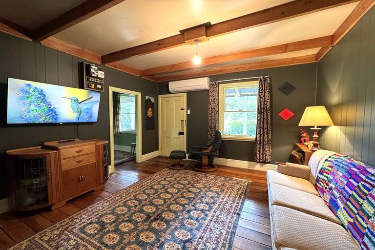 Photo of property in 10 Hinahina Road, Owaka, 9586