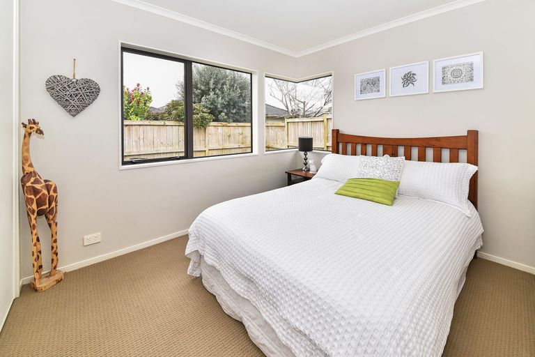 Photo of property in 50 Belfry Place, Wattle Downs, Auckland, 2103
