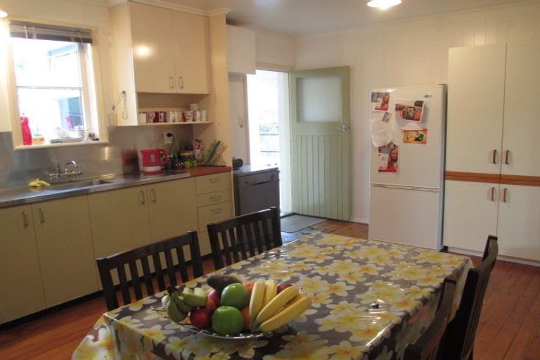 Photo of property in 12 Denvir Street, Strowan, Christchurch, 8052