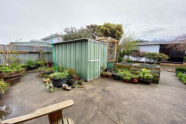 Photo of property in 1020 Tremaine Avenue, Roslyn, Palmerston North, 4414