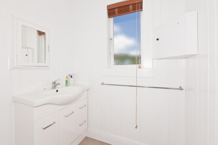 Photo of property in 66 Maunu Road, Avenues, Whangarei, 0110