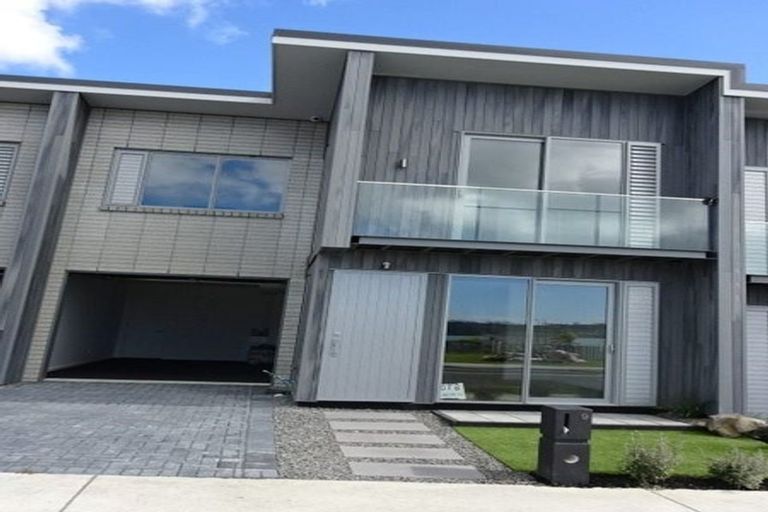 Photo of property in 1 Gunn Way, Hobsonville, Auckland, 0616