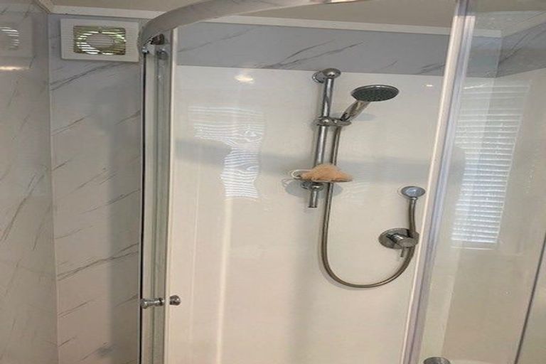 Photo of property in 12e Arrowsmith Road, Waitakere, Auckland, 0782