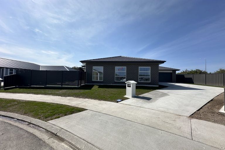 Photo of property in 10 George Yee Place, Taradale, Napier, 4112