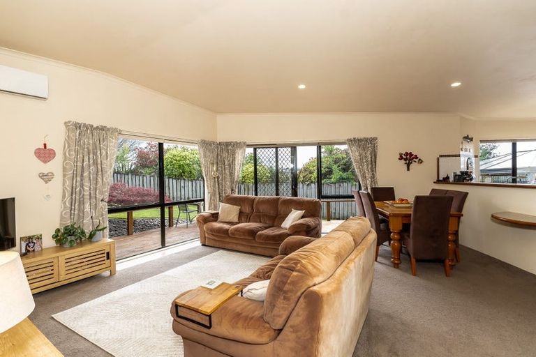 Photo of property in 3 Melfort Place, Nawton, Hamilton, 3200