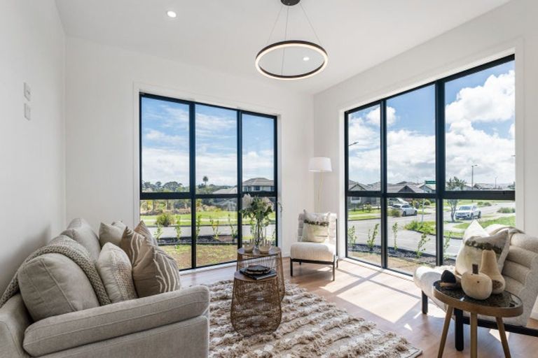 Photo of property in 4 Dame Nganeko Drive, Glenbrook, 2681