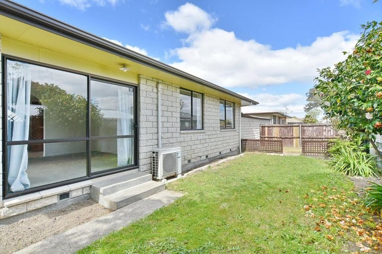 Photo of property in 2/121 Marlow Road, Aranui, Christchurch, 8061