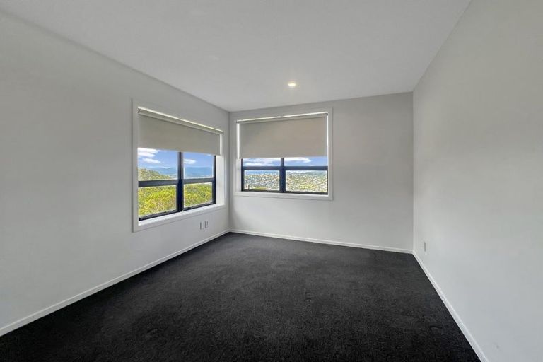 Photo of property in 18 Cathie Place, Karori, Wellington, 6012