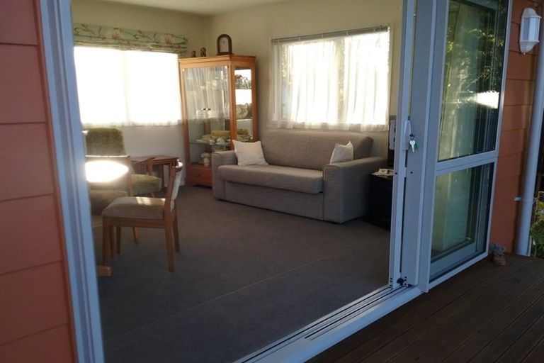Photo of property in 10 Ngarue Place, Waitara, 4320