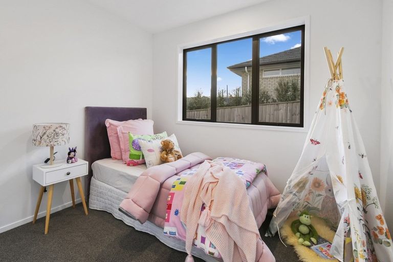 Photo of property in 25 Helenvale Crescent, Pokeno, 2402